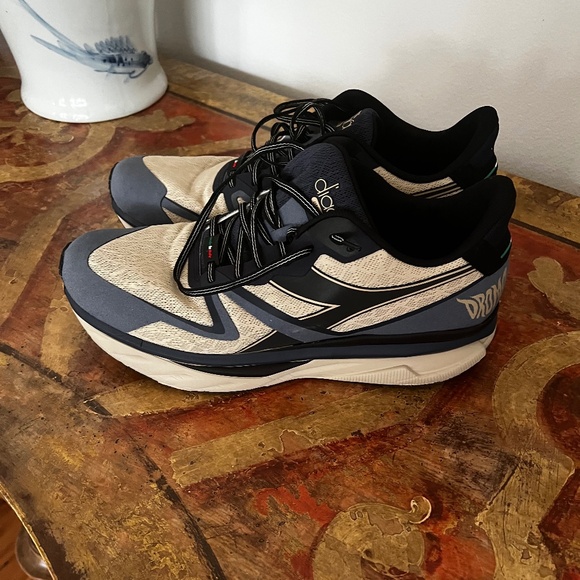 Diadora atomo v7000 - Picture 1 of 6